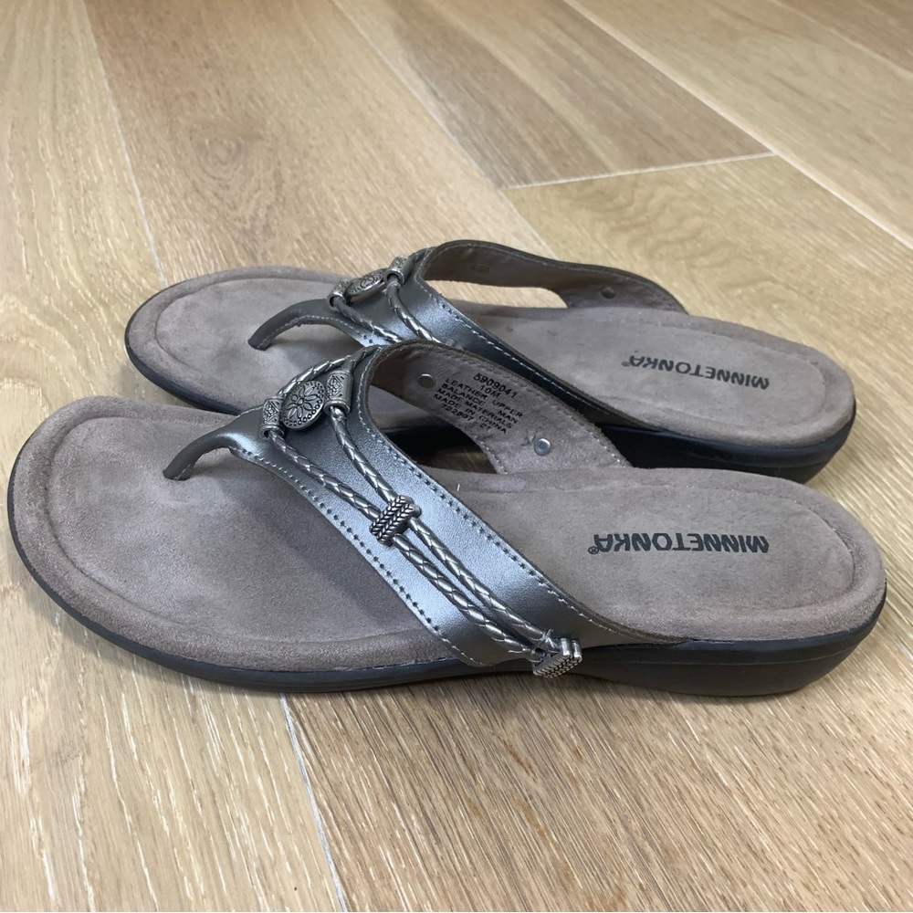 Minnetonka Silverthorne sandals in pewter 10